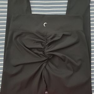 Zyia Black Brilliant Scrunchy High-Rise 7/8 pants